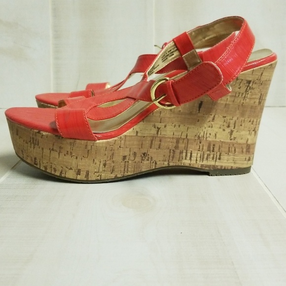 Candie's Rocking Tangerine Wedge - Picture 7 of 8